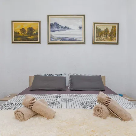 Lejlighed 2 Bedroom Beautiful In