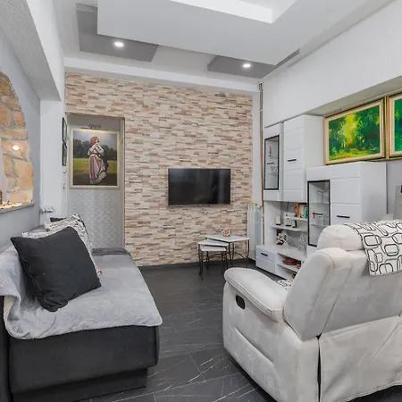 2 Bedroom Beautiful In Lejlighed