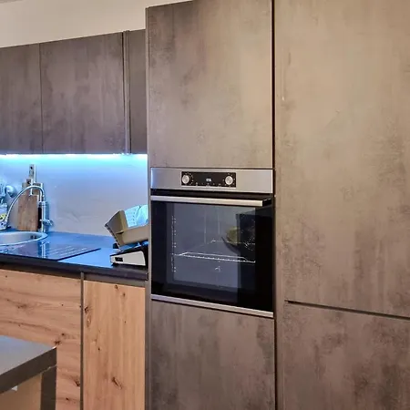 2 Bedroom Beautiful In *