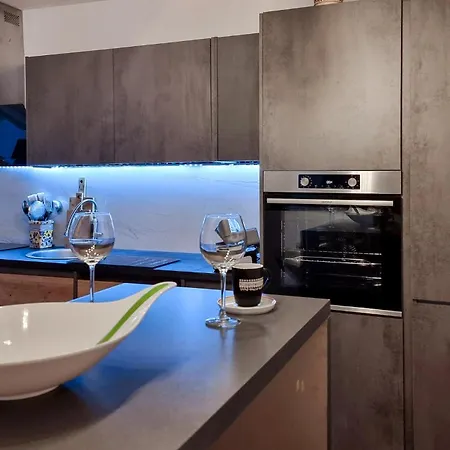2 Bedroom Beautiful In Vodnjan